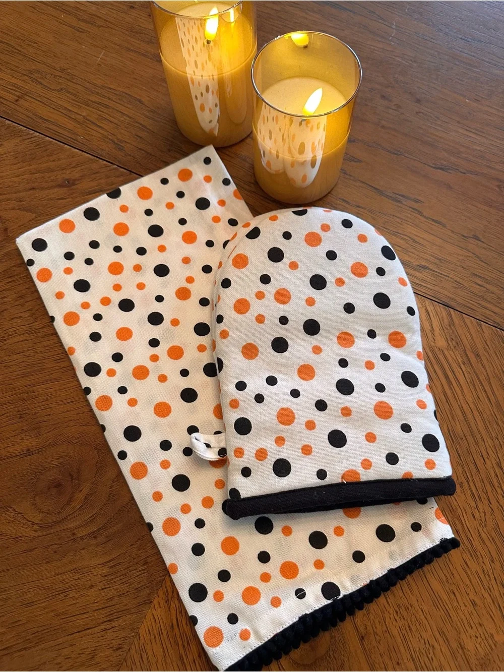 Halloween Kitchen Towel & Oven Mitt Set Orange Black Polka Dot NEW